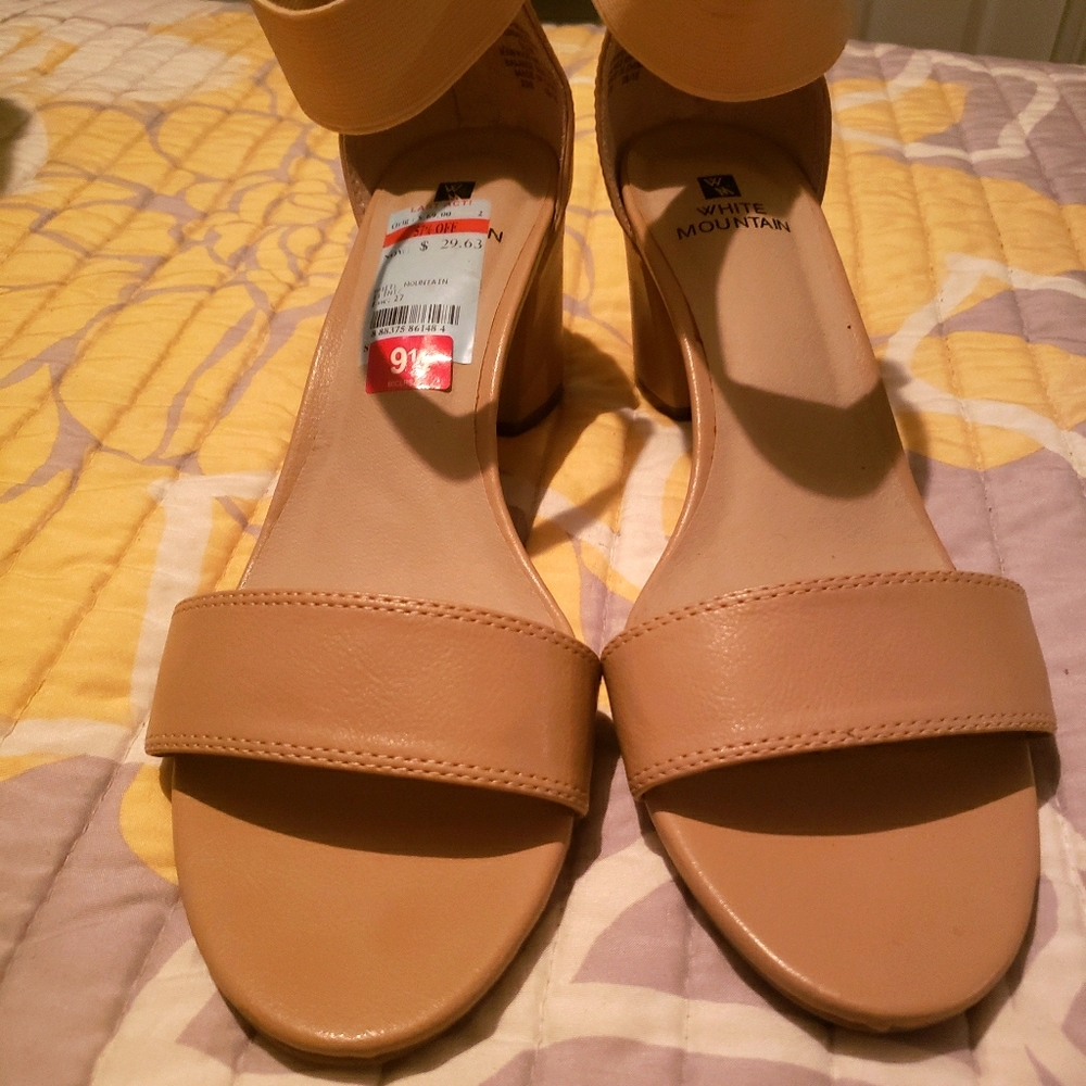Shoes - Picture 5 of 9